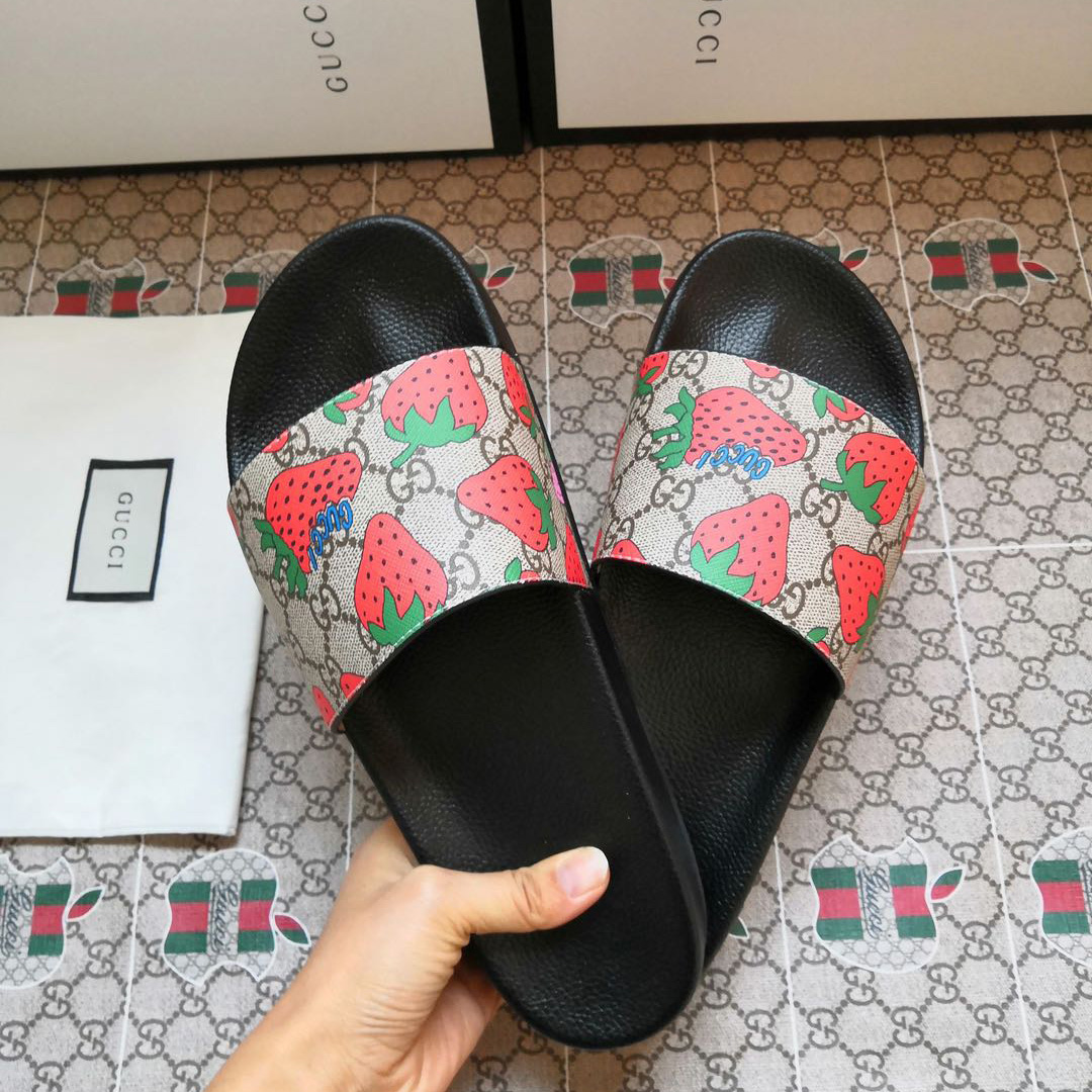 Gucci GG Gucci Strawberry Slide Sandal - Jeupeter