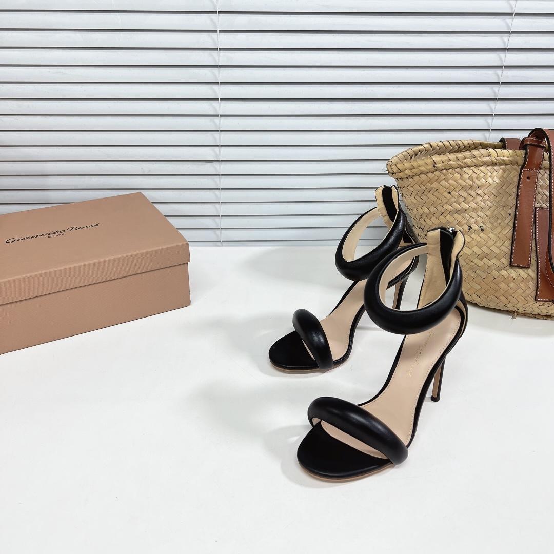 Gianvito Rossi Leather Bijoux Sandals - Jeupeter