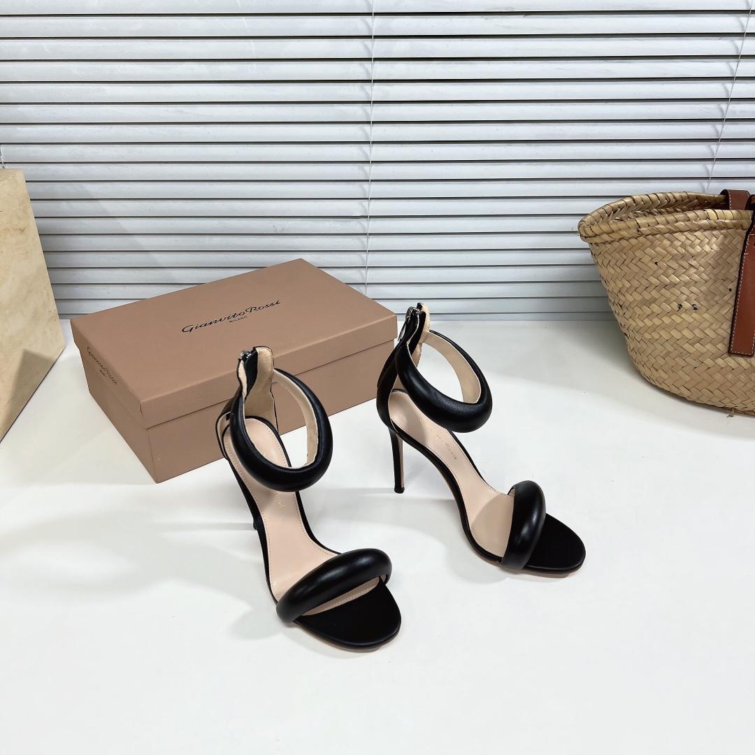 Gianvito Rossi Leather Bijoux Sandals - Jeupeter