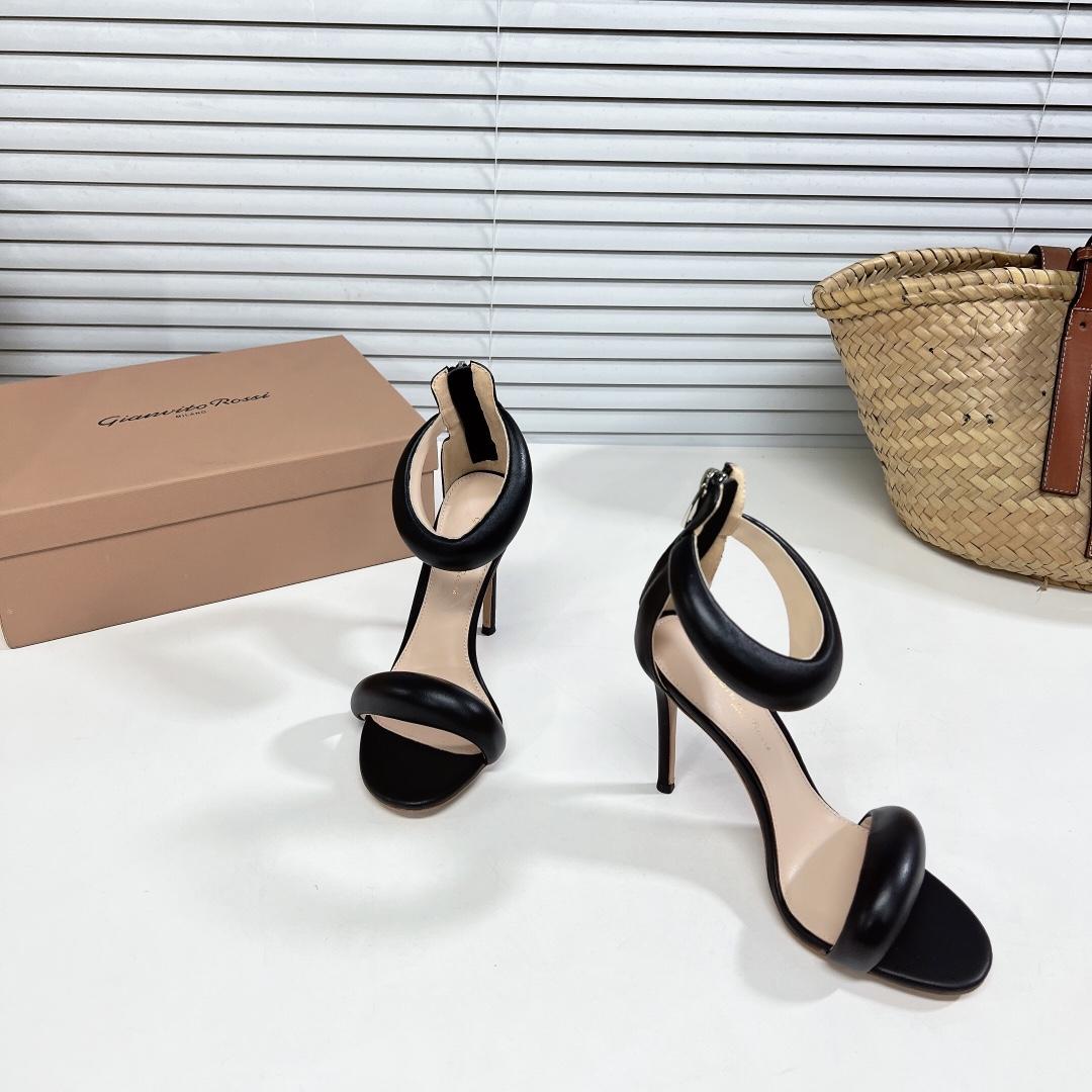 Gianvito Rossi Leather Bijoux Sandals - Jeupeter