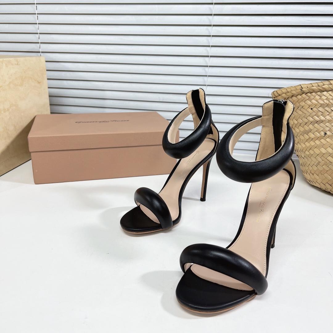 Gianvito Rossi Leather Bijoux Sandals - Jeupeter