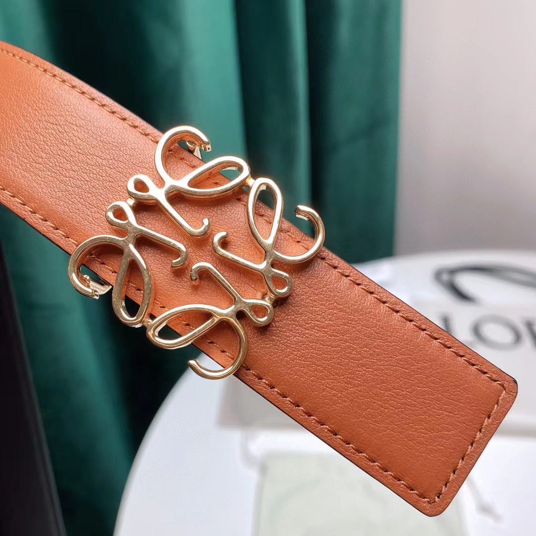 Loewe Women's Natural Anagram Reversible Leather Belt - Jeupeter