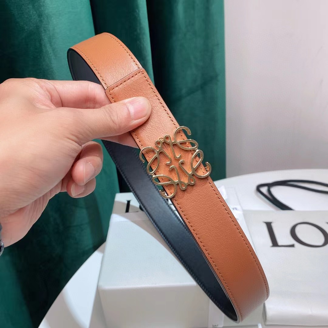 Loewe Women's Natural Anagram Reversible Leather Belt - Jeupeter