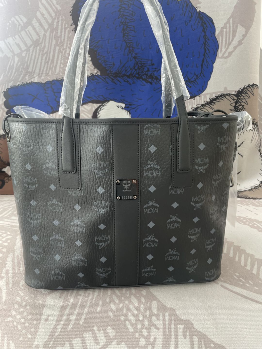 MCM Medium Liz Reversible Visetos Shopper(35-29-16cm) - Jeupeter