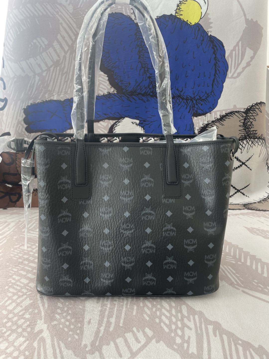 MCM Medium Liz Reversible Visetos Shopper(35-29-16cm) - Jeupeter